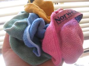 cleaning mouldy venetian blinds